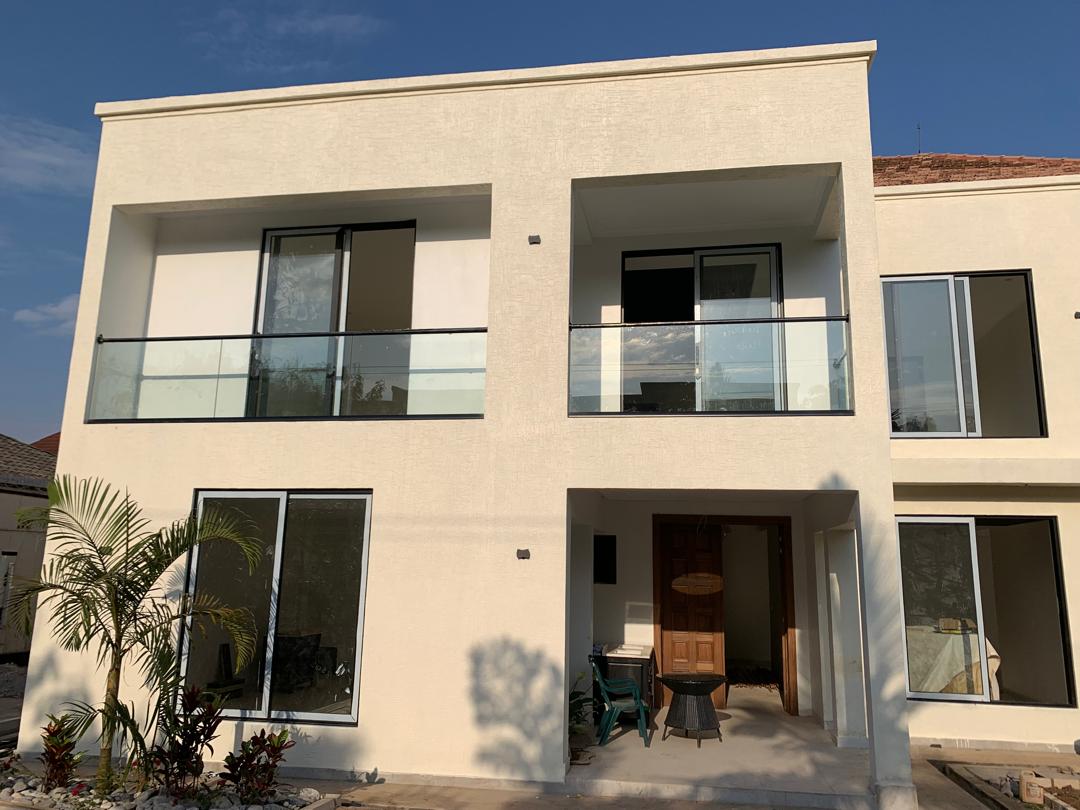 Construction Company in Rwanda, Glass Used in Construction, glass products in rwanda, glass in construction rwanda, building with glass rwanda, kigali glass buildling products